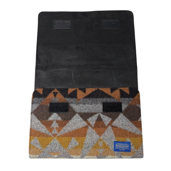 Pendleton Geometric Wool Clutch - Picture 4 of 6
